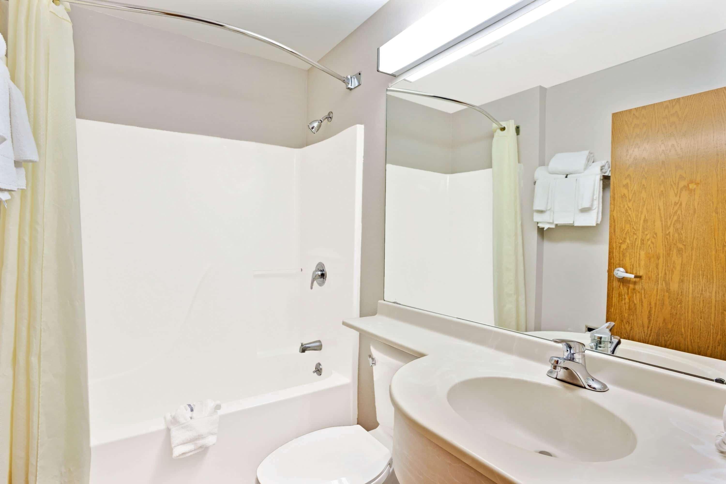 Microtel Inn & Suites By Wyndham Detroit Roseville Δωμάτιο φωτογραφία