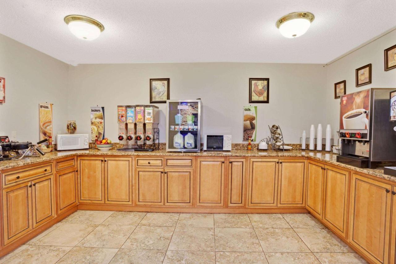 Microtel Inn & Suites By Wyndham Detroit Roseville Εξωτερικό φωτογραφία