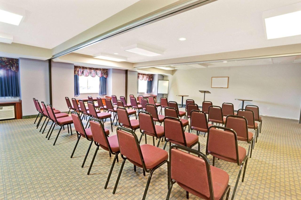 Microtel Inn & Suites By Wyndham Detroit Roseville Εξωτερικό φωτογραφία