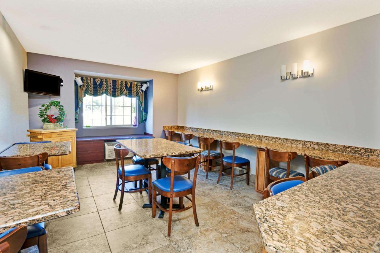 Microtel Inn & Suites By Wyndham Detroit Roseville Εξωτερικό φωτογραφία